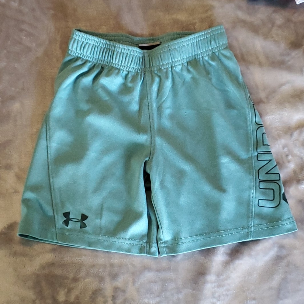 Boys Under Armour shorts